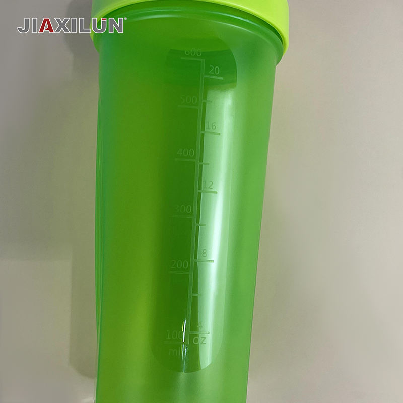 Custom 600ml Gym Fitness Plastic Protein Shaker Bottle Wholesale Water Bottle with Shake Ball