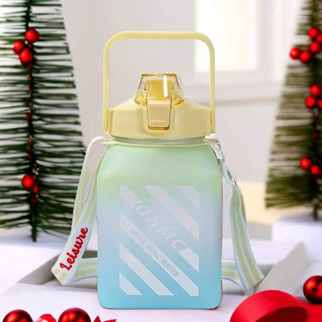Square Shape Gradient Colors Water Bottle Cute Portable Travel with Adjustable Strap Plastic Sport Portable Water Bottle 1500ML