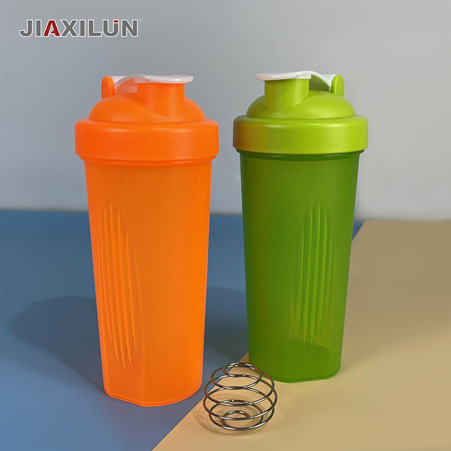 Custom 600ml Gym Fitness Plastic Protein Shaker Bottle Wholesale Water Bottle with Shake Ball