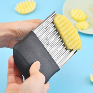 New Multifunctional Stainless Steel Potato Chip Slicer Handheld Wave Knife Cutter Kitchen Potato Slicer French Fries Cutter