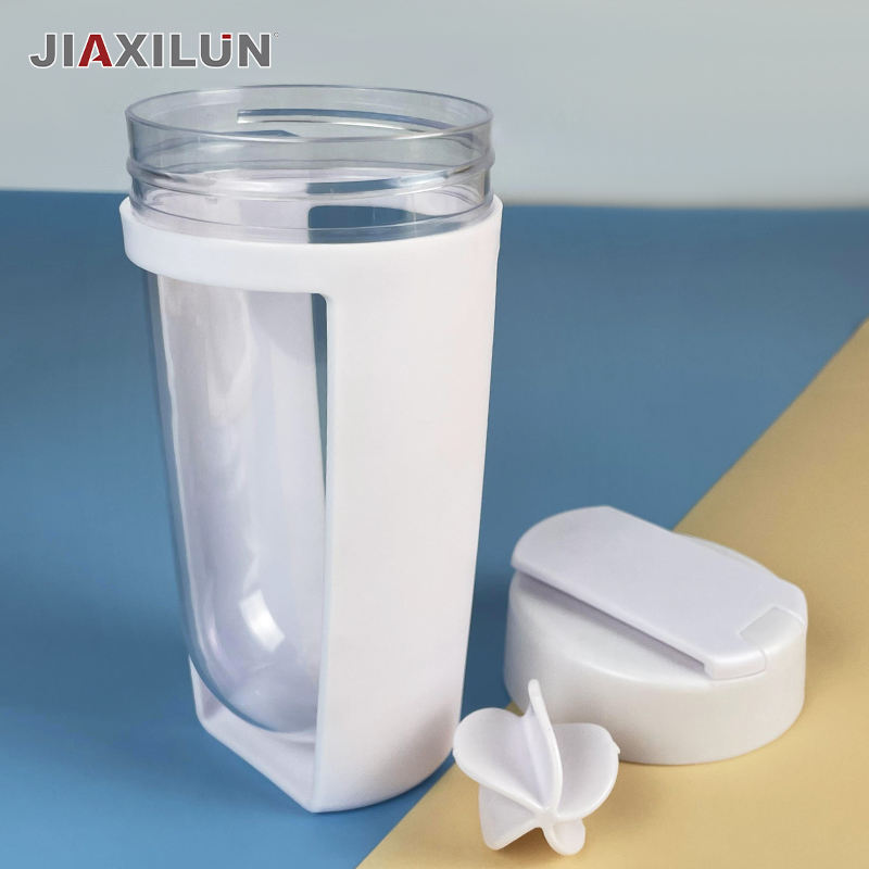 Hot 600ml Protein Shaker Bottle Customized Clear Plastic Sport Water Bottle with Insulated Protein Shaker Feature