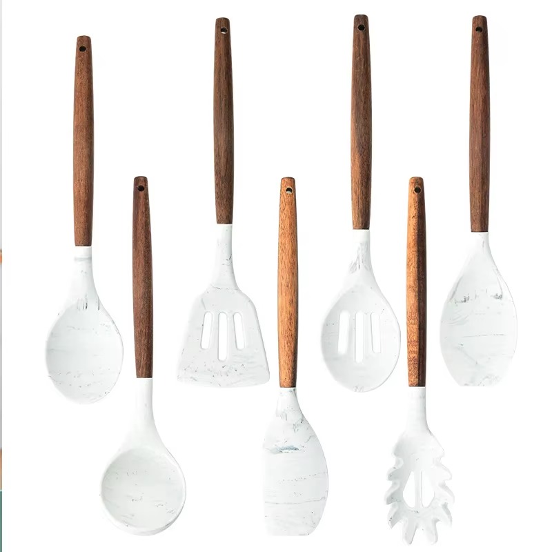 Wholesale Wooden Handle Silicone Kitchenware Set Silicone Spatula Cooking Spoon Seven-piece Kitchen Utensils