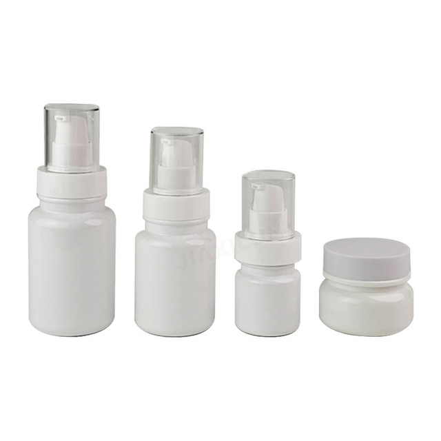 Wholesale PET Cream Empty Bottles Mini Shampoo Conditioner And Body Wash Bottles 120ml Shampoo Bottle Supplier